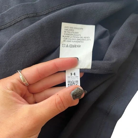 Under Armour Women’s XSmall Black Softball Logo Bar, Athletic Loose Fit Tank Top - Picture 6 of 16